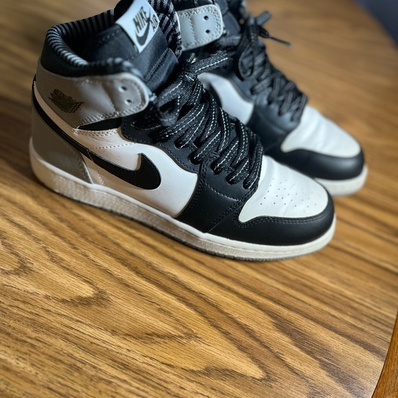 Size 6- Air Jordan 1 Retro High OG Barons 2013 RARE 575441-104. 
No original box main image 4